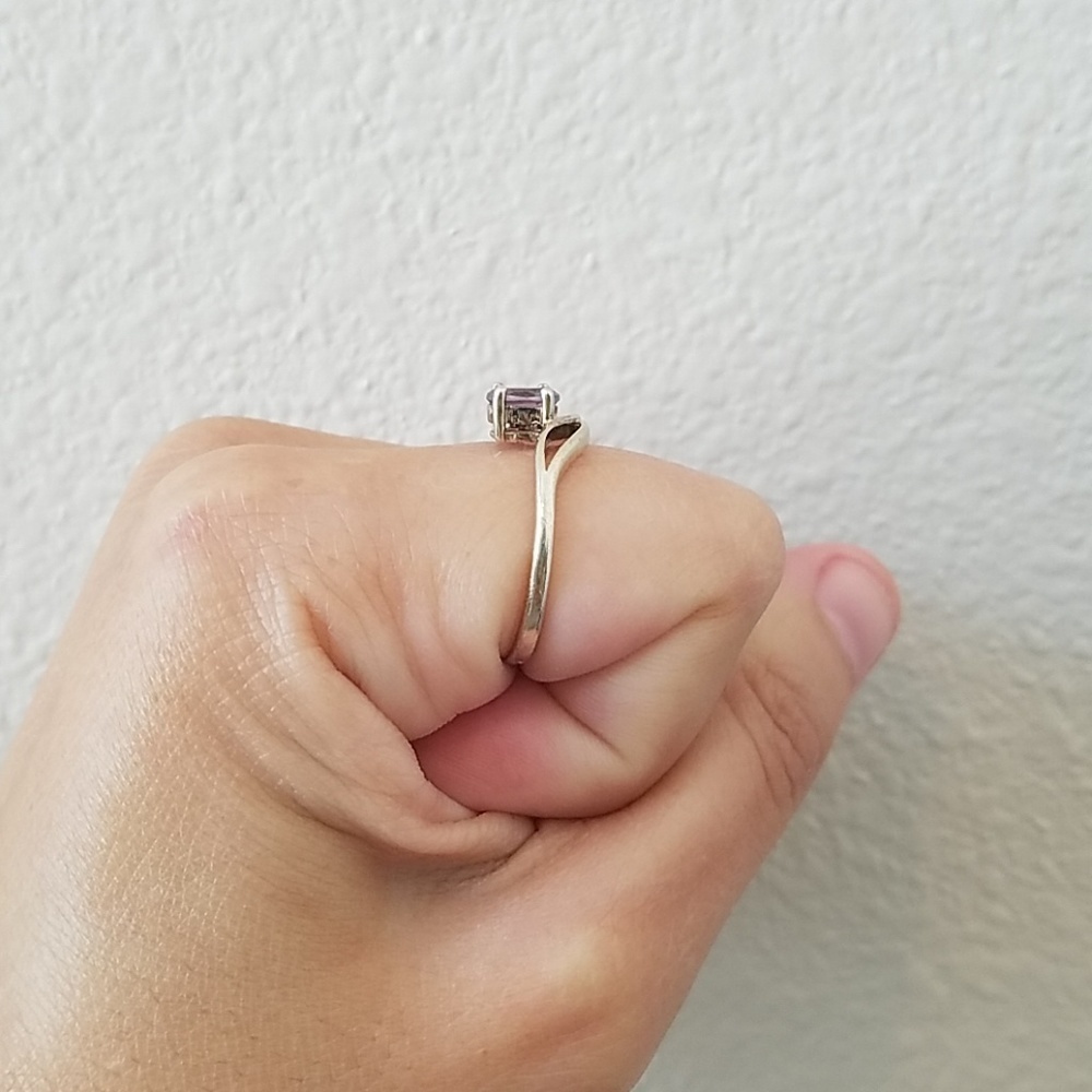 Sterling Silver and Amethyst Ring - Picture 2 of 7